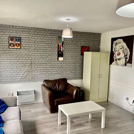 Chic Flat With Balcony Close To Merchant City Glasgow Exterior foto
