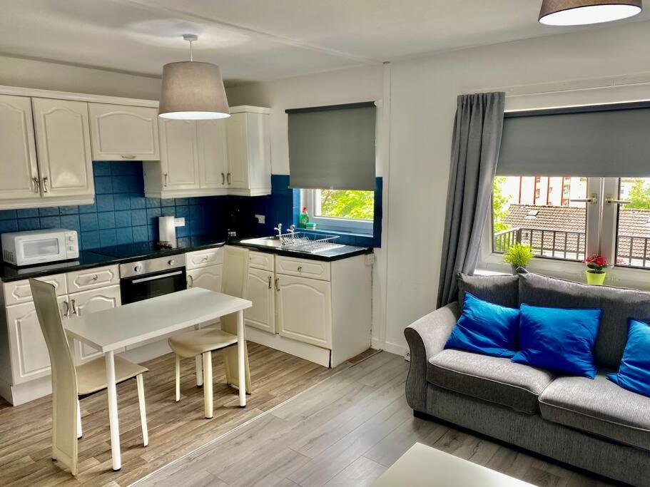 Chic Flat With Balcony Close To Merchant City Glasgow Exterior foto