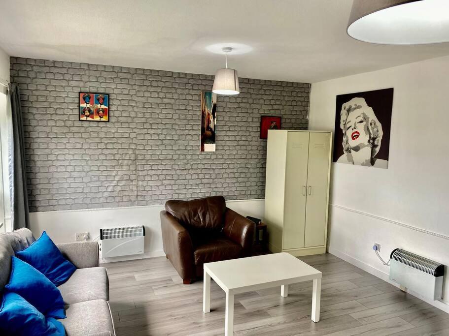 Chic Flat With Balcony Close To Merchant City Glasgow Exterior foto